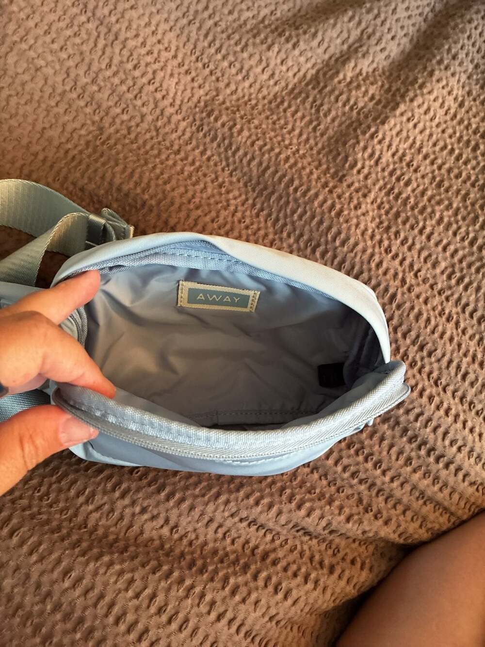 Away The Everywhere Belt Bag in Light Blue - Picture 4 of 7